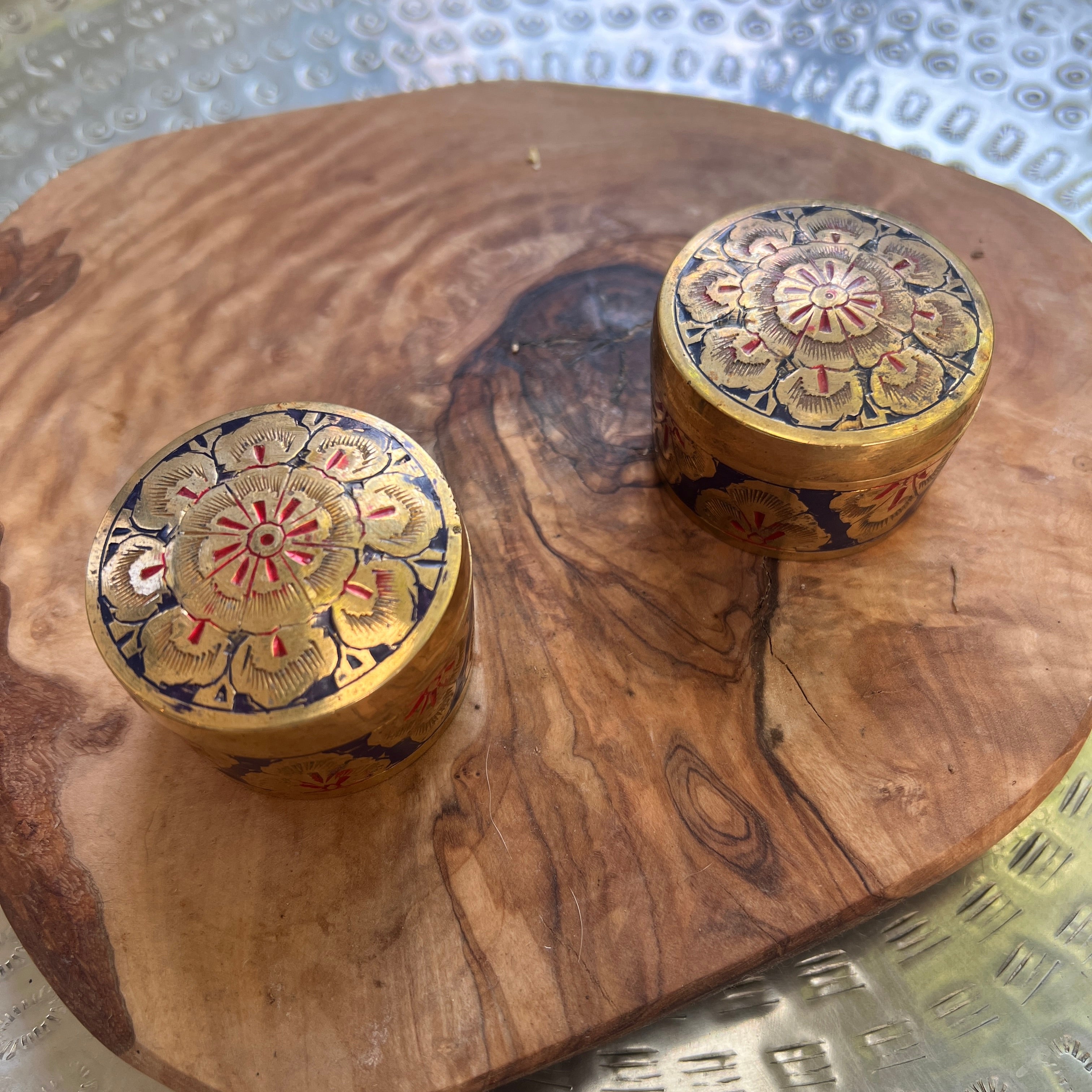 caja de latón vintage