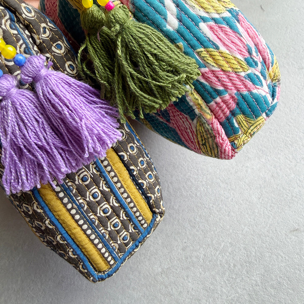 Bolsa inferior Kantha con estampado de bloques