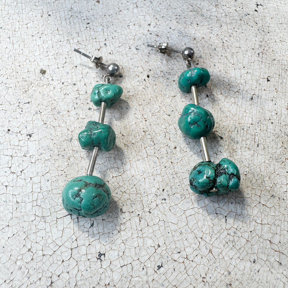 Pendientes vintage de cuentas de piedra turquesa natural