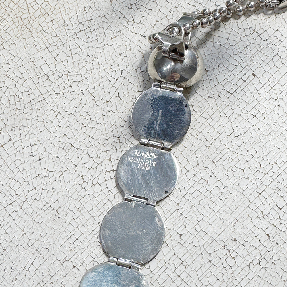 Collar con medallón de bolas de plata vintage