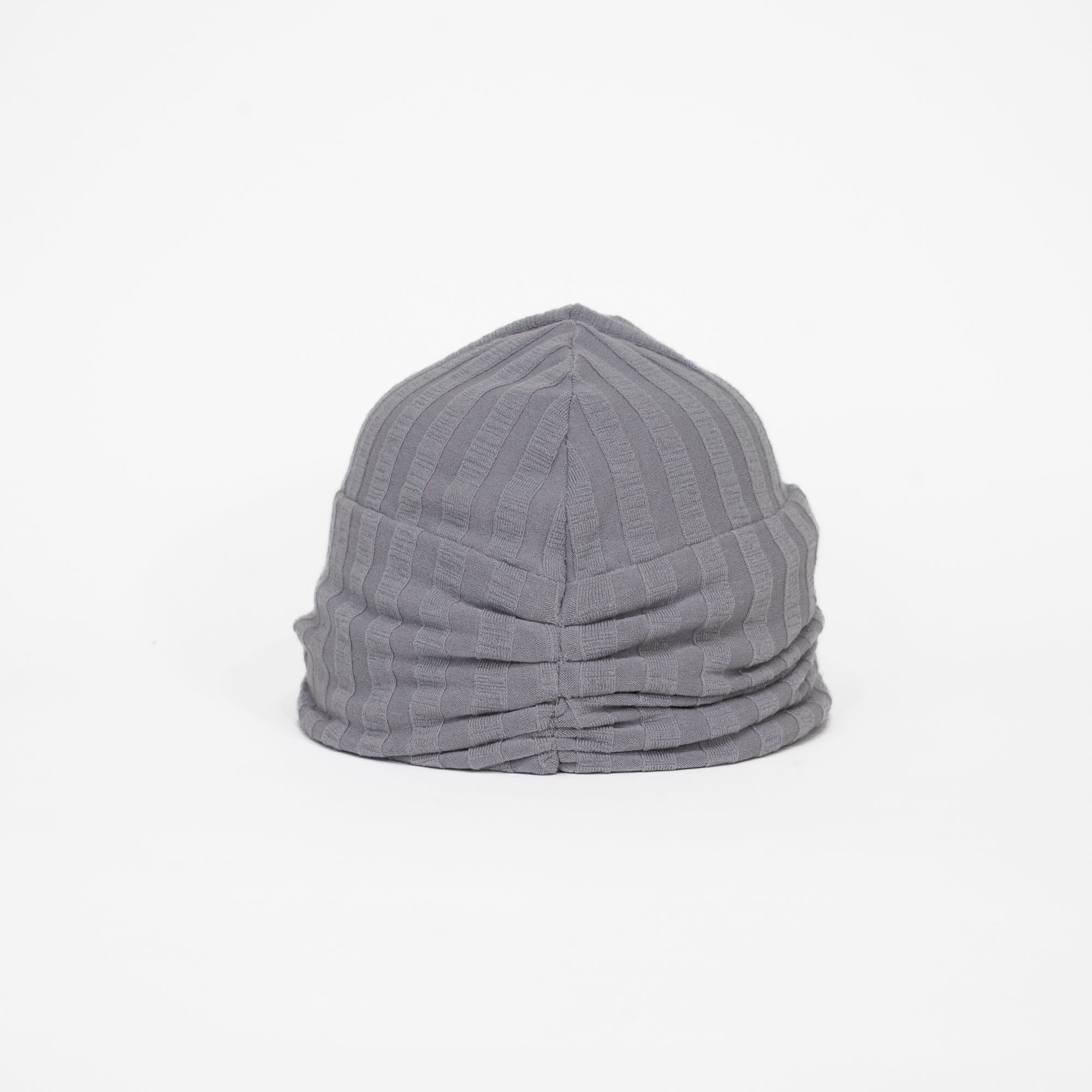 Sombrero con volantes de lino
