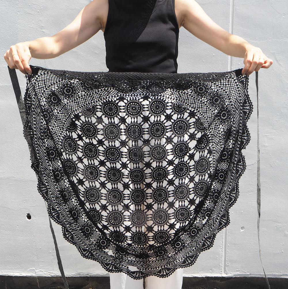 Vintage Lace Wrap Skirt _ Black 1