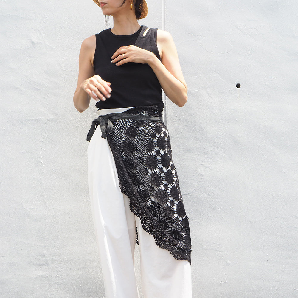 Vintage Lace Wrap Skirt _ Black 1