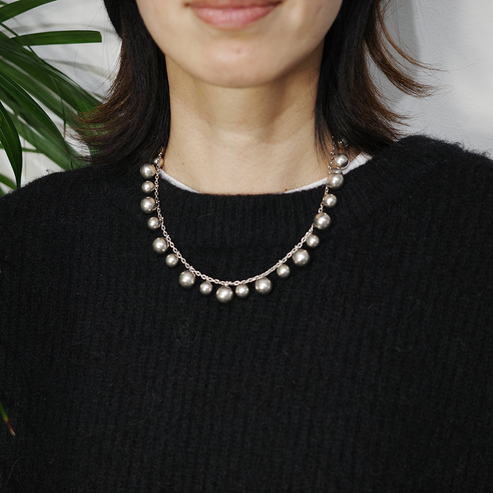 Collar de bolas de plata vintage