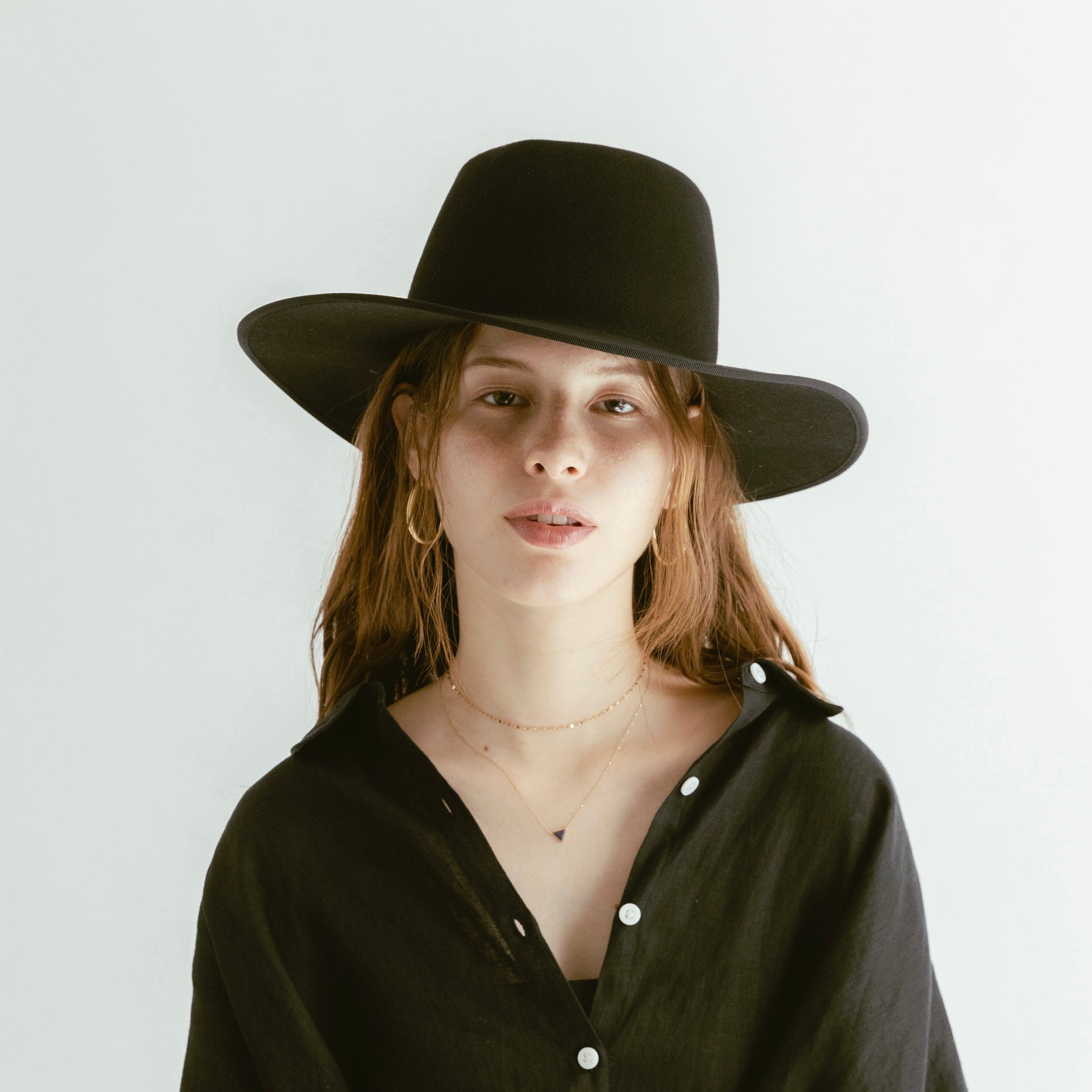 Gorro plano aplastable de conejo