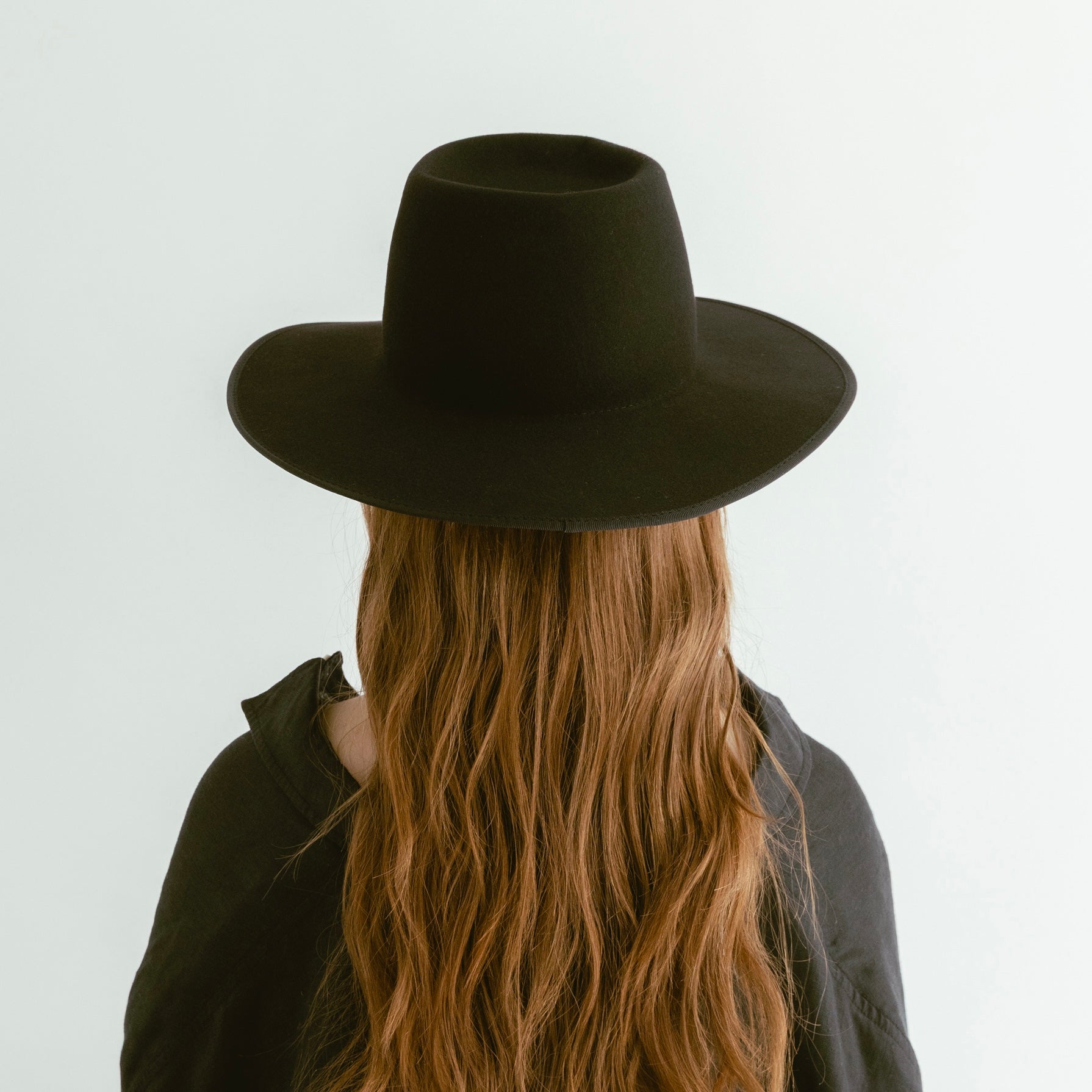 Gorro plano aplastable de conejo