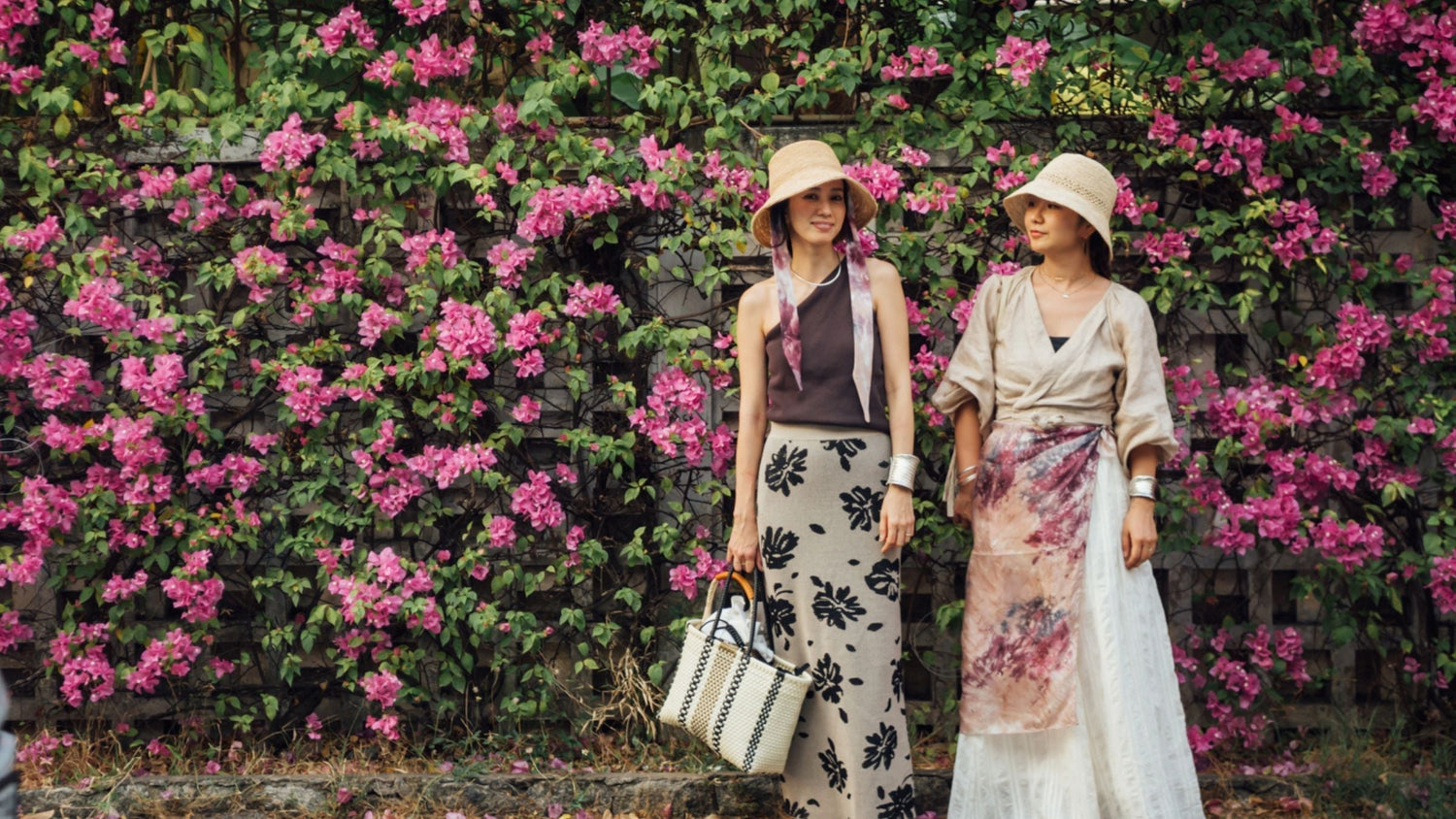 手染めのSilk Scarf ”花影”