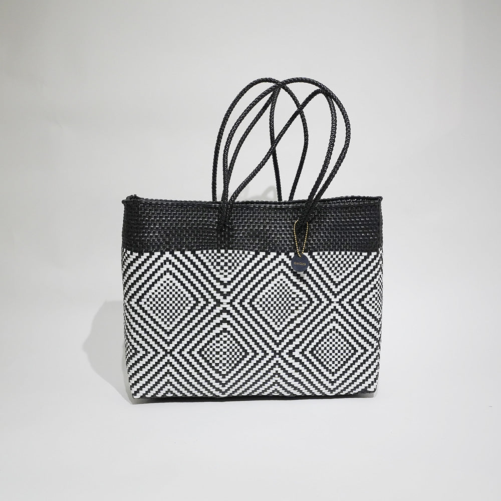 [Artículos pedidos para entrega en Septiembre] Mercado Bag Isabel (Negro&amp;Crema)