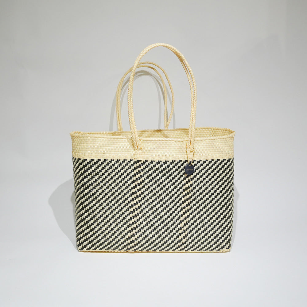 [Artículos pedidos para entrega en Septiembre] Mercado Bag Isabel (Negro&amp;Crema)