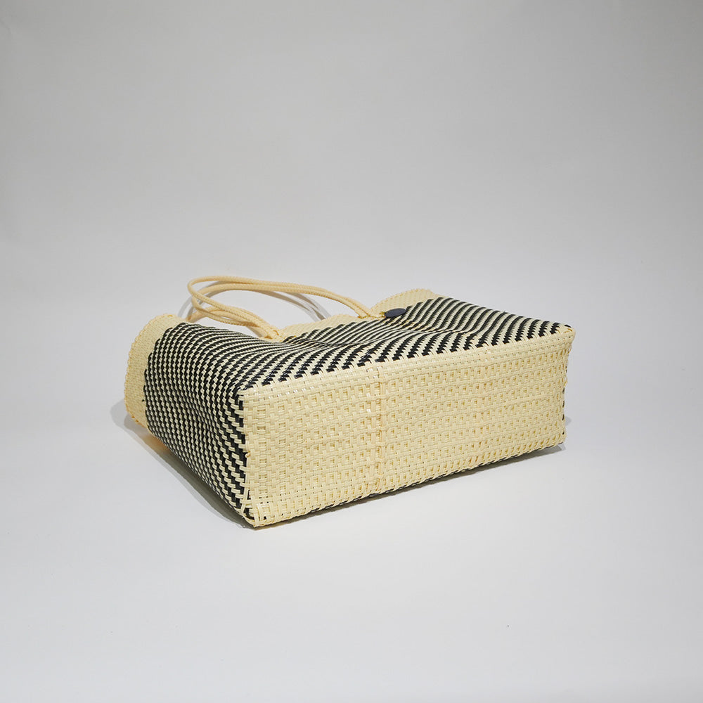 [Artículos pedidos para entrega en Septiembre] Mercado Bag Isabel (Negro&amp;Crema)