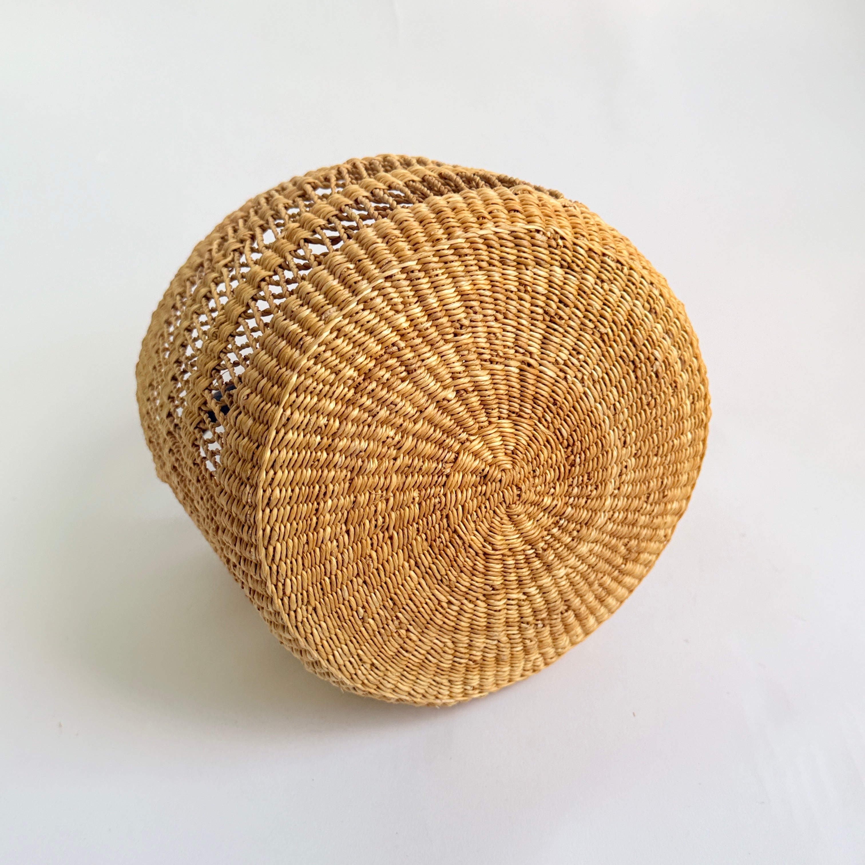 Borga Lace Onehandle Basket