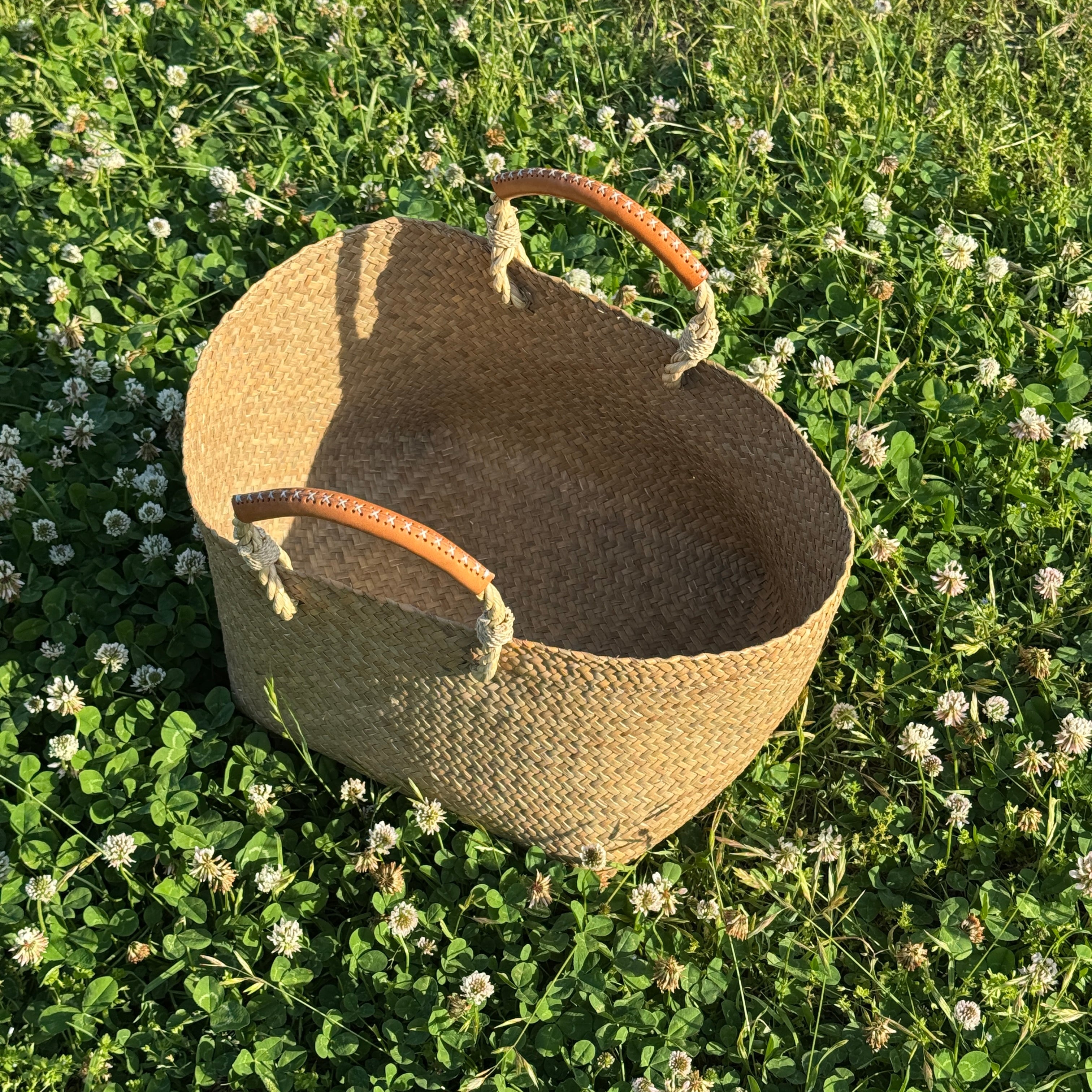 WIDE TOTE