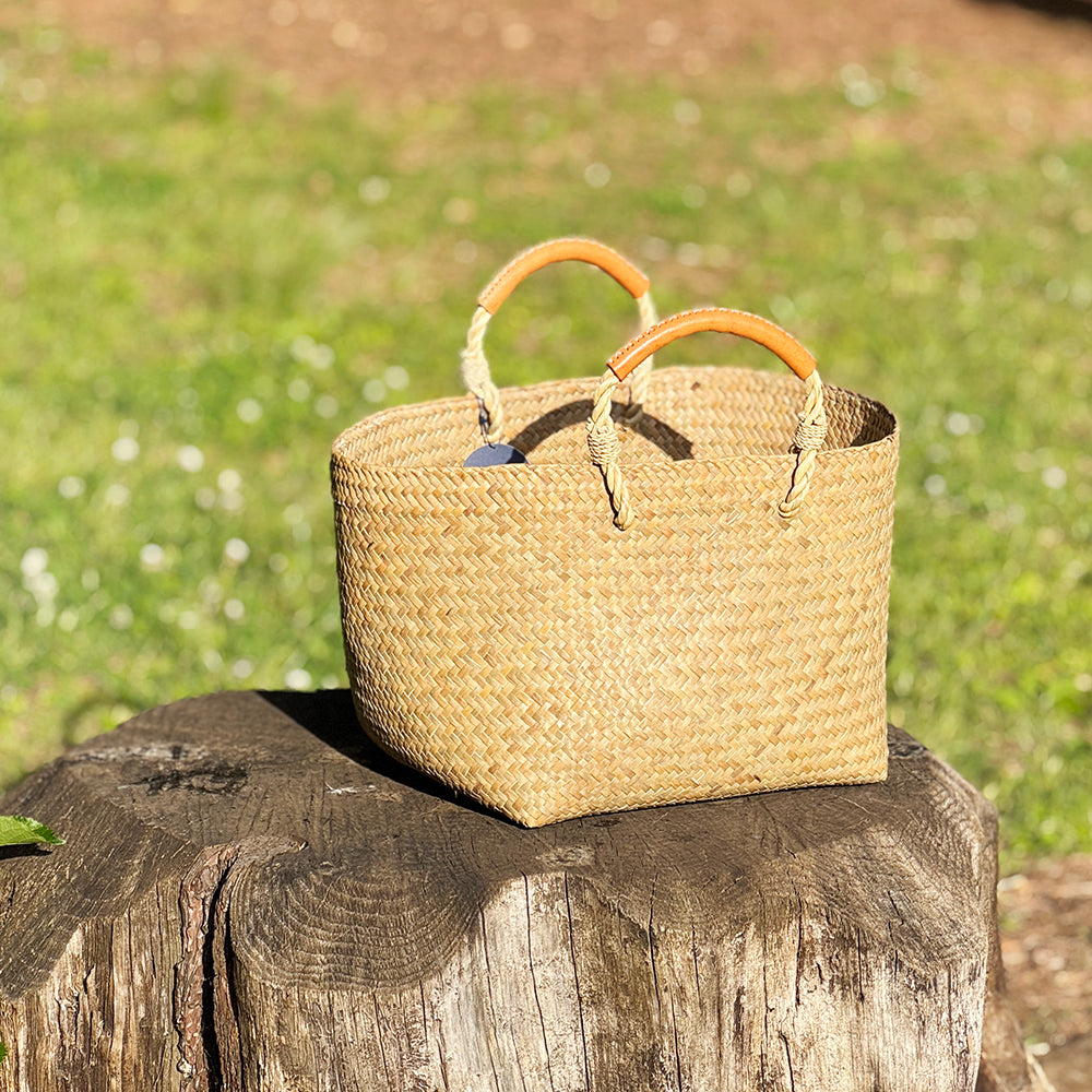 WIDE TOTE