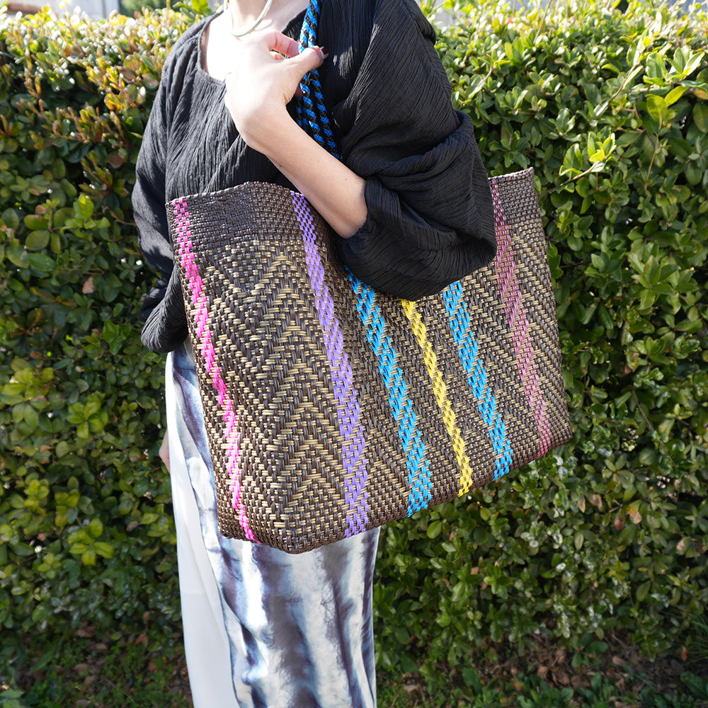 [Artículos pedidos para entrega en Septiembre] Mercado Bag Isabel (Negro&amp;Crema)