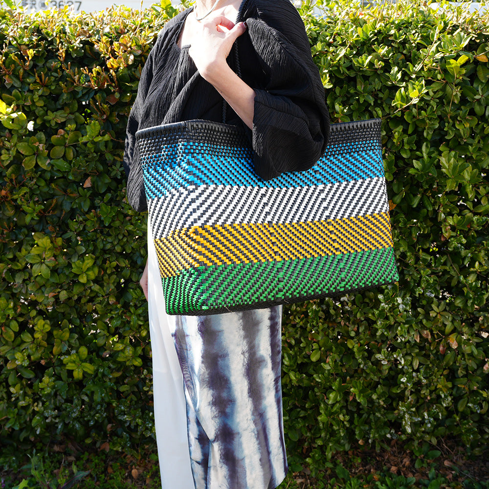 [Artículos pedidos para entrega en Septiembre] Mercado Bag Isabel (Negro&amp;Crema)