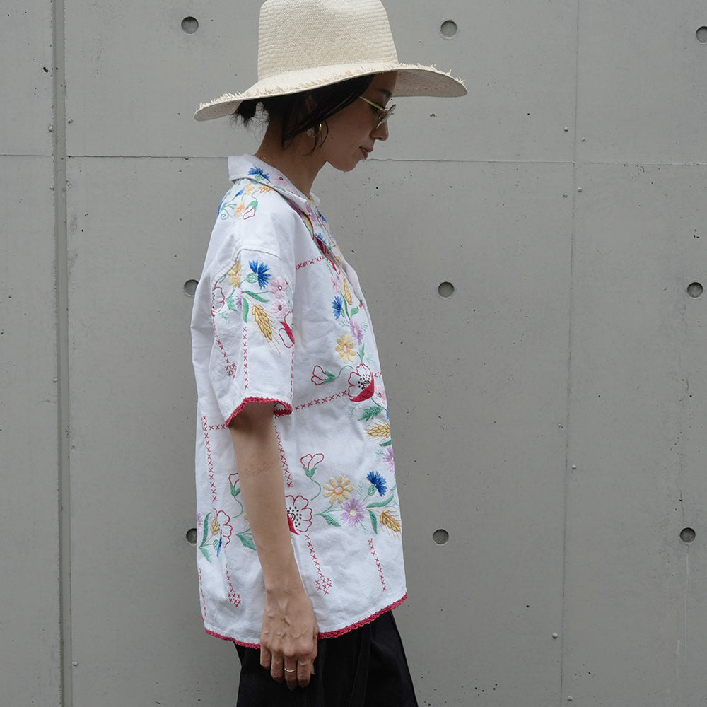 Remake Embroidery Shirt M