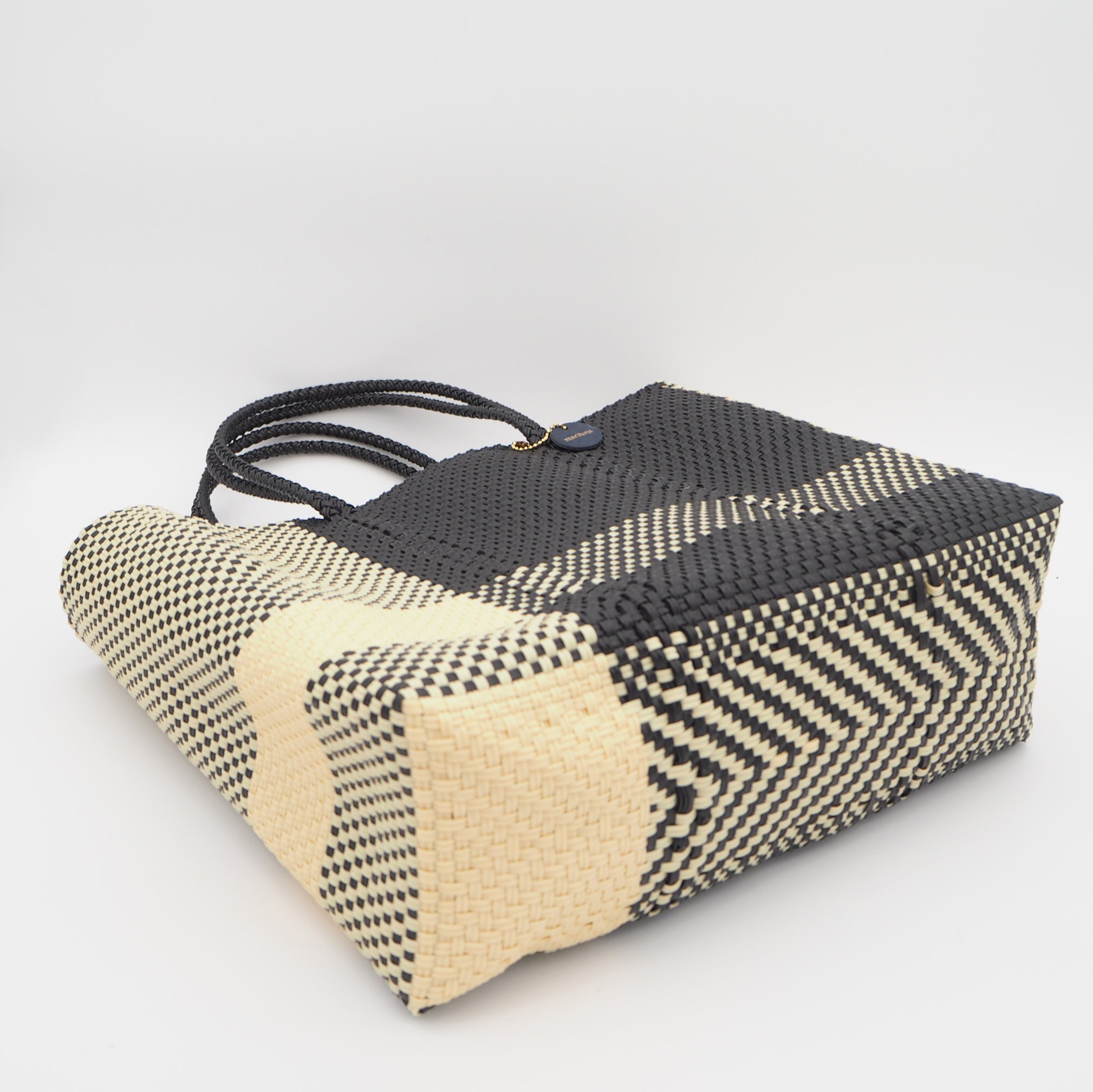 Mercado Bag Amaria -monotone box-