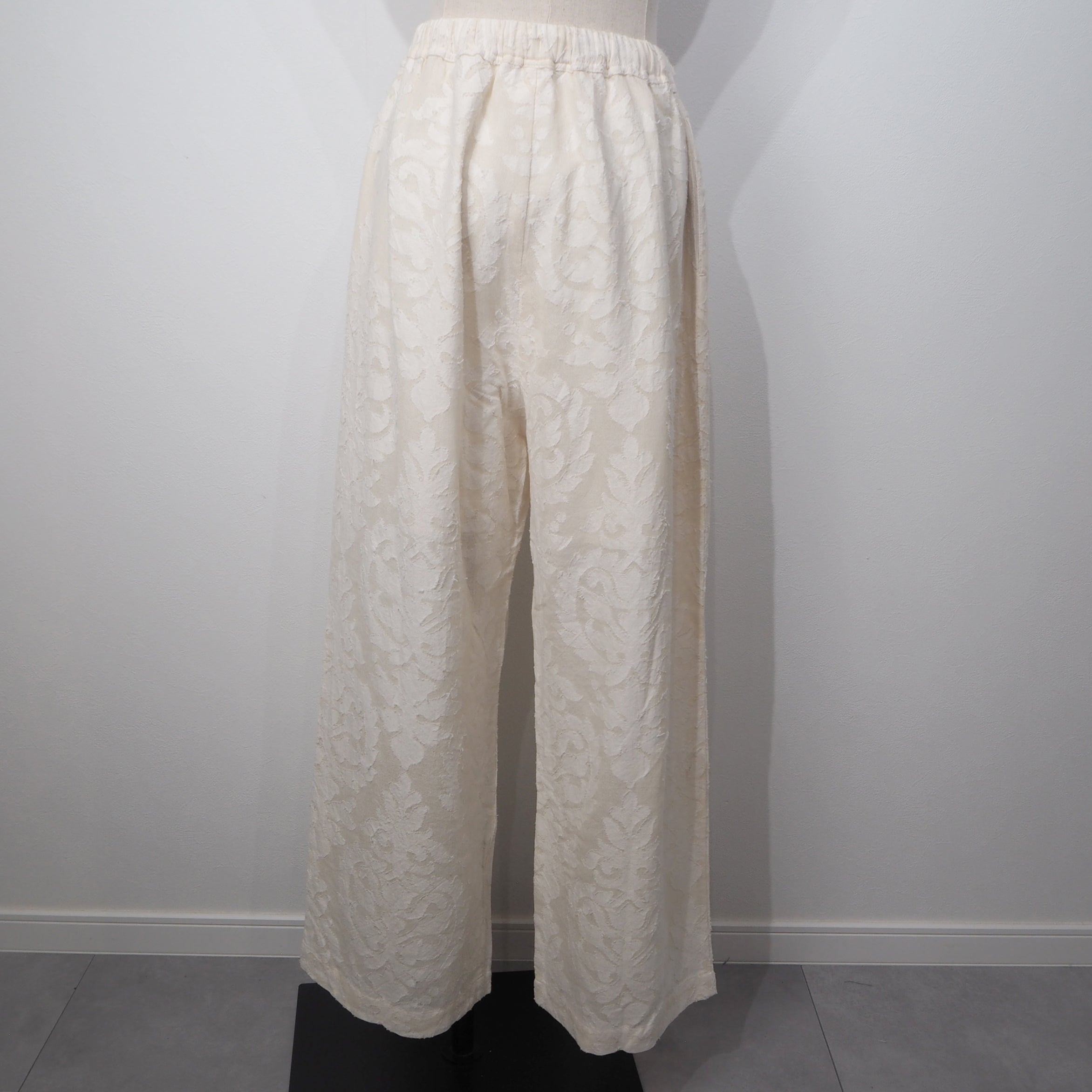 Pantalones de jacquard con encaje de la India