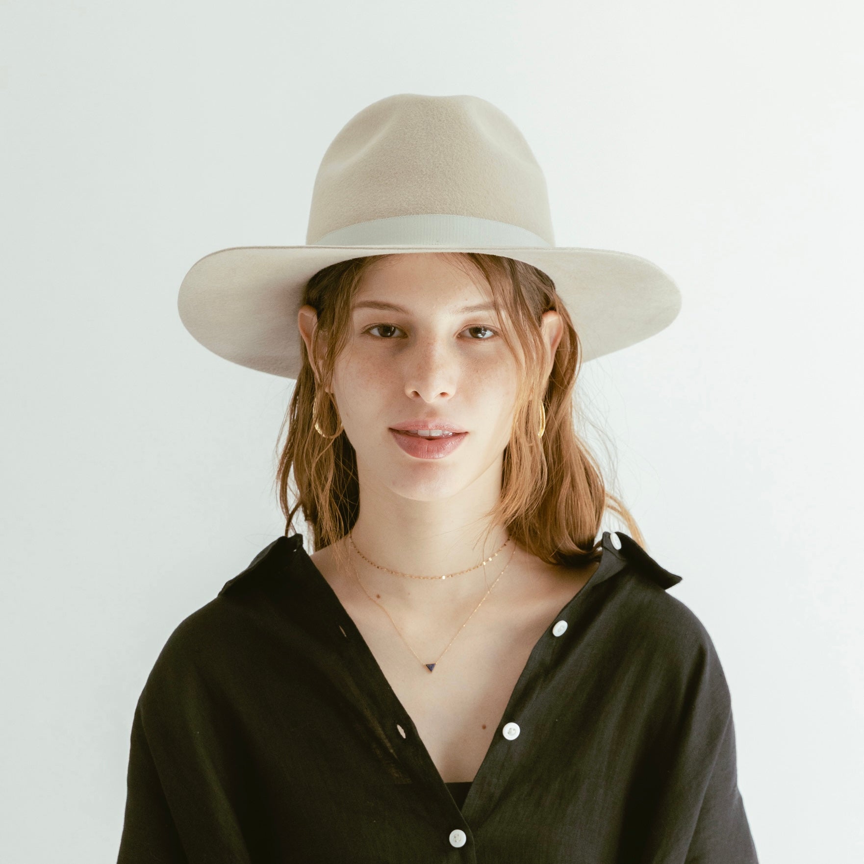 Velour Fedra Hat