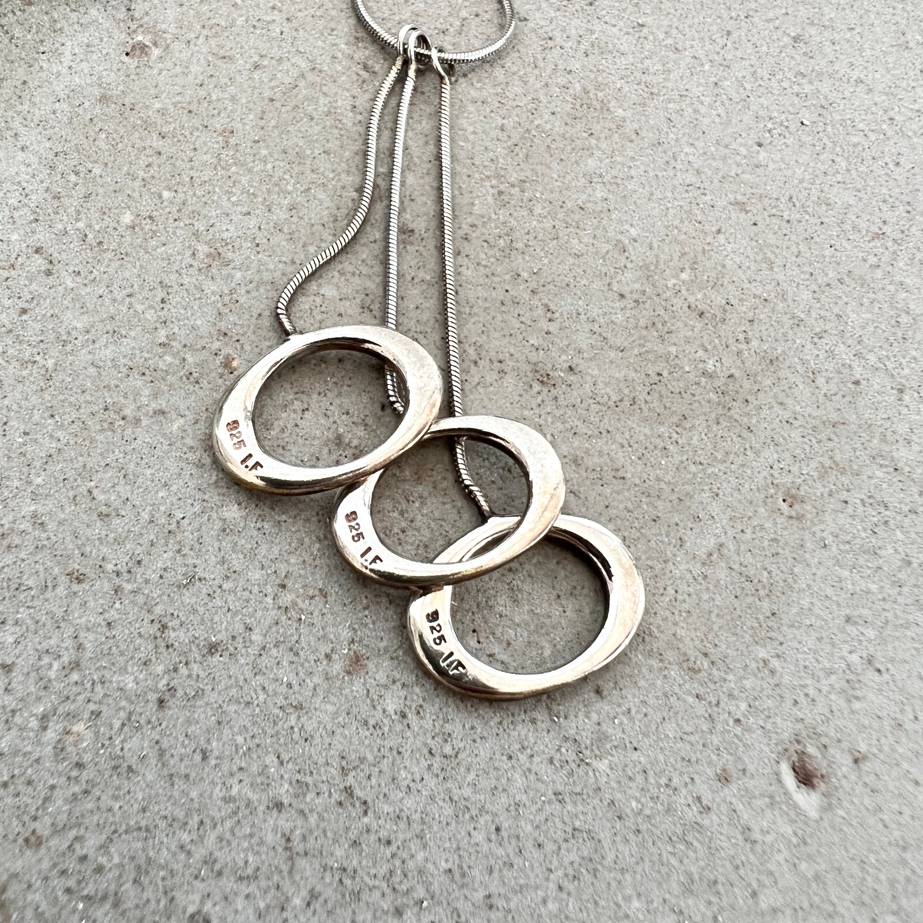 Collar de plata vintage de 3 anillos